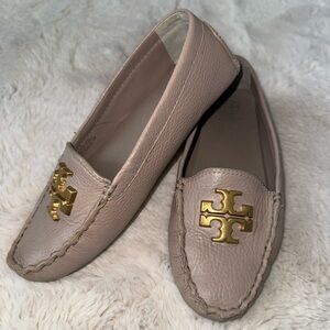Tory Burch Everly Driver Tumbled Leather Loafer Size 7